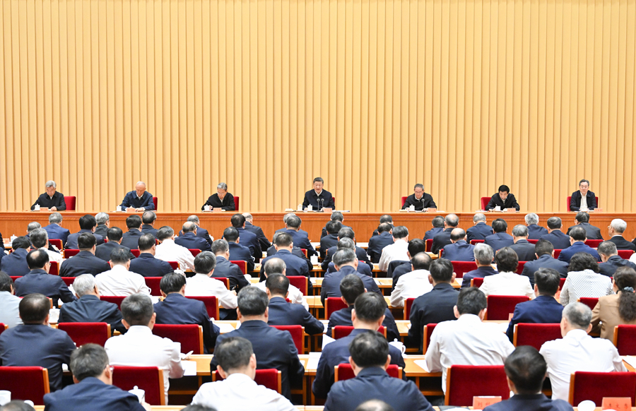 10月12日至13日,全国卫生与健康大会在北京召开。中共中央总书记、国家主席、中央军委主席习近平出席会议并发表重要讲话。李强、赵乐际、王沪宁、蔡奇、丁薛祥、李希出席会议。新华社记者 岳月伟 摄 10月12日至13日,全国卫生与健康大会在北京召开。中共中央总书记、国家主席、中央军委主席习近平出席会议并发表重要讲话。李强、赵乐际、王沪宁、蔡奇、丁薛祥、李希出席会议。新华社记者 岳月伟 摄