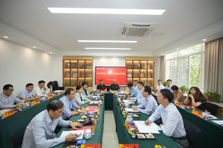 同心庆双节，聚力谱新篇——我校...